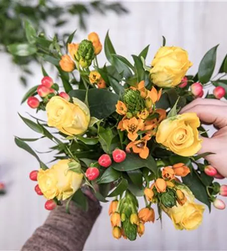 Blumendekoration leicht gemacht: Schnittblumen arrangieren easy going